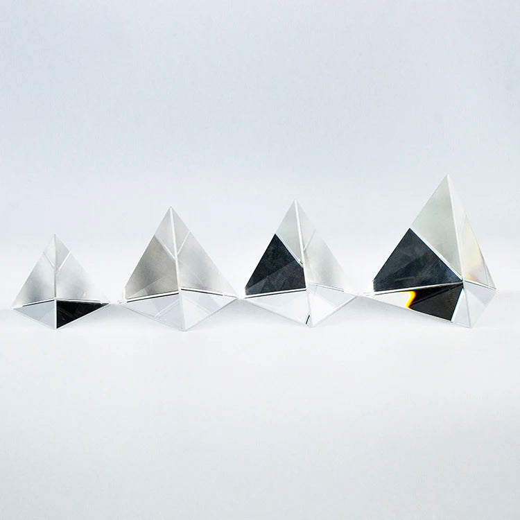 Slique-Glass-Pyramid