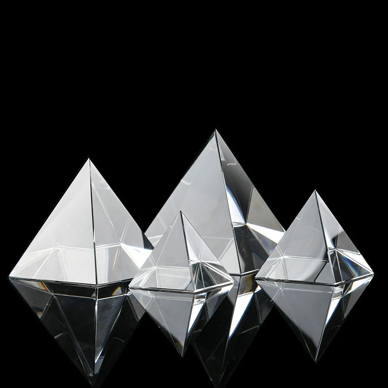 Slique-Glass-Pyramid