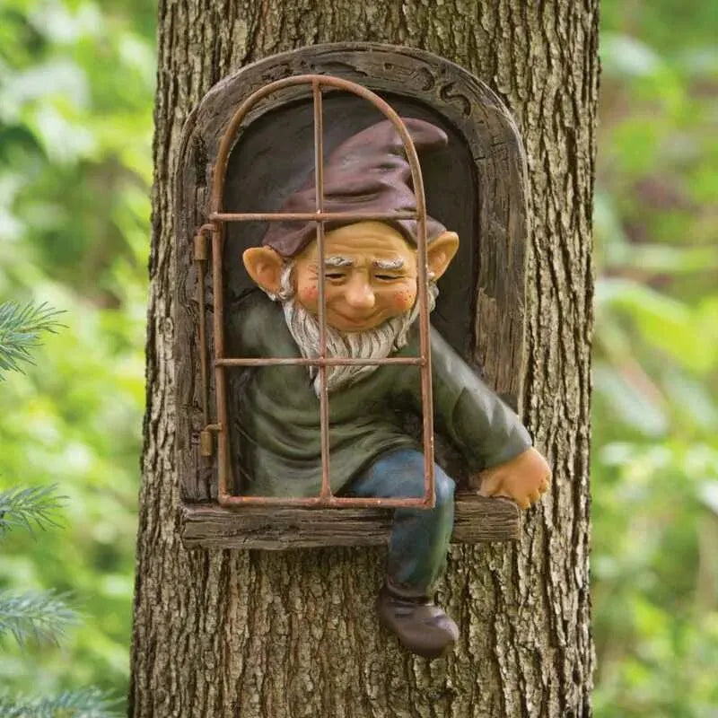 Slique-Tree-mounted-Gnome-Decoration