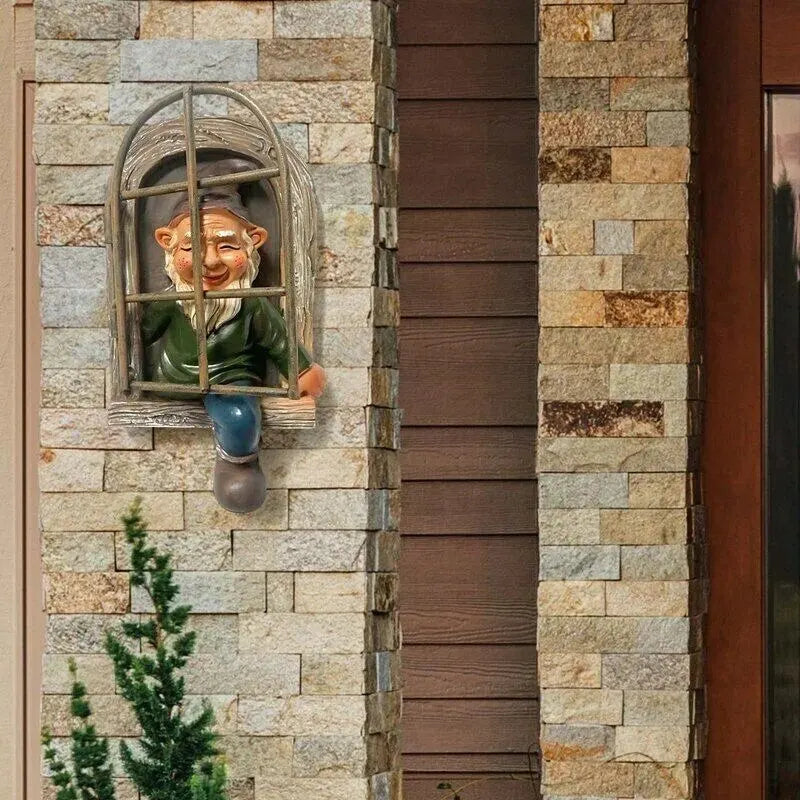 Slique-Tree-mounted-Gnome-Decoration